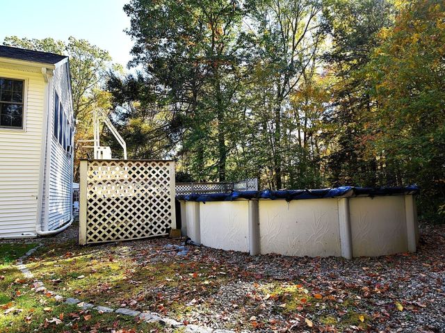 17 Wedgewood Ln, Millbury, MA 01527