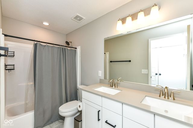 6684 Collisi Place, Brownsburg, IN 46112