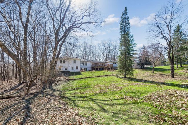 18830 Eastwood Drive, Deephaven, MN 55331