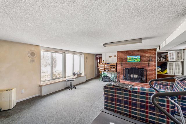 18830 Eastwood Drive, Deephaven, MN 55331