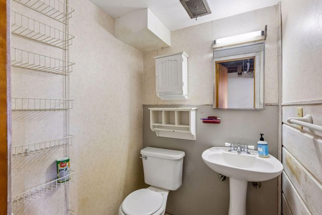 18830 Eastwood Drive, Deephaven, MN 55331