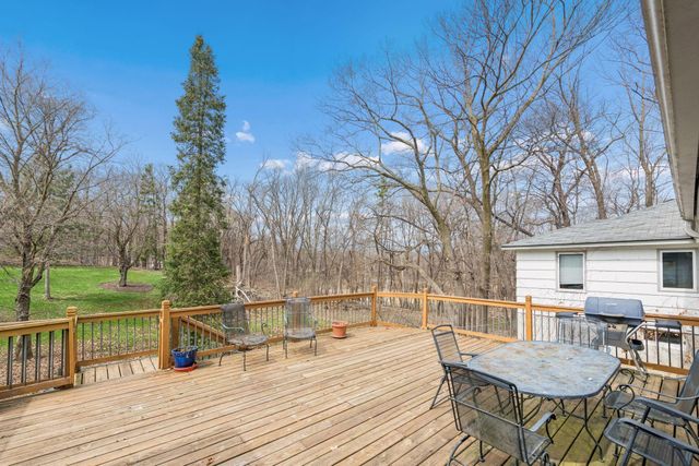 18830 Eastwood Drive, Deephaven, MN 55331