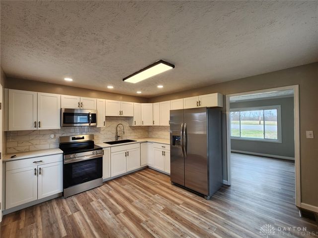 1408 W 2nd Street, Xenia, OH 45385