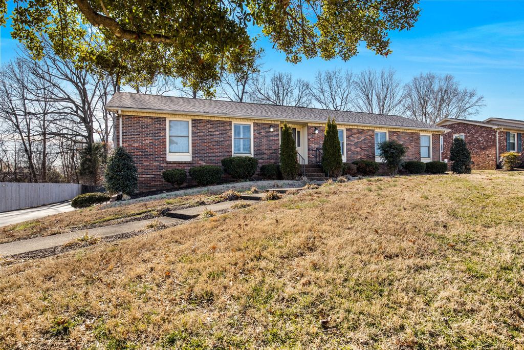 4298 Allison Ln, Springfield, TN 37172