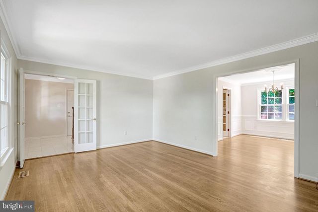 8517 ELECTRIC AVE, Vienna, VA 22182
