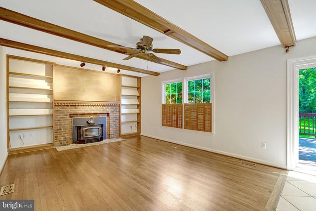 8517 ELECTRIC AVE, Vienna, VA 22182