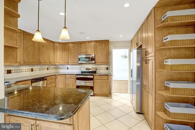 8517 ELECTRIC AVE, Vienna, VA 22182