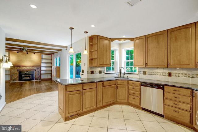 8517 ELECTRIC AVE, Vienna, VA 22182