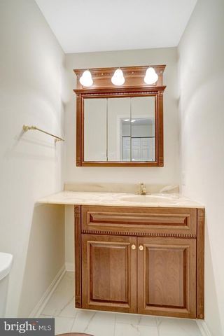8517 ELECTRIC AVE, Vienna, VA 22182