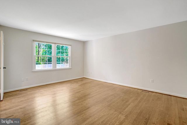 8517 ELECTRIC AVE, Vienna, VA 22182
