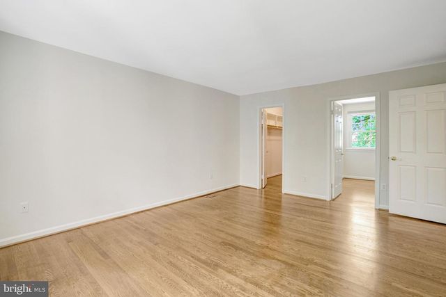 8517 ELECTRIC AVE, Vienna, VA 22182