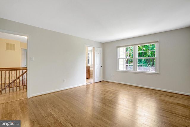 8517 ELECTRIC AVE, Vienna, VA 22182