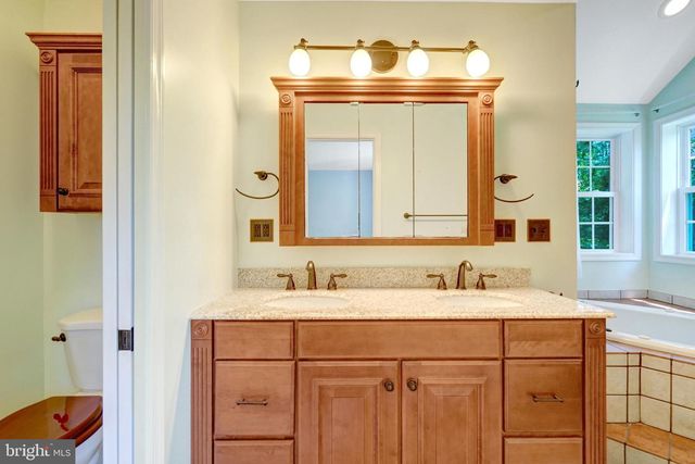 8517 ELECTRIC AVE, Vienna, VA 22182