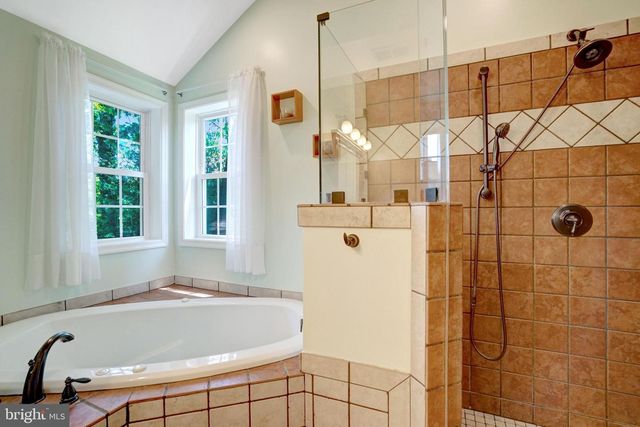 8517 ELECTRIC AVE, Vienna, VA 22182