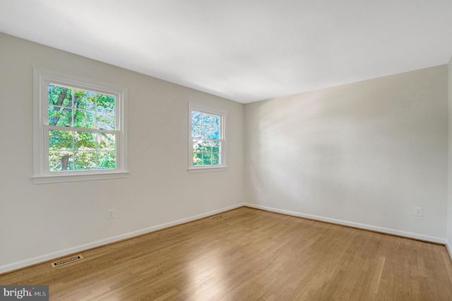 8517 ELECTRIC AVE, Vienna, VA 22182