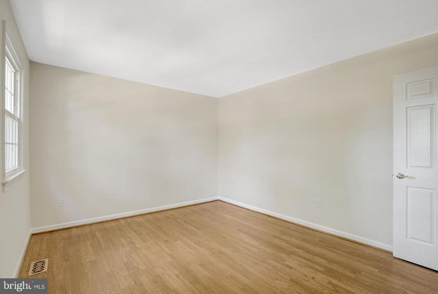 8517 ELECTRIC AVE, Vienna, VA 22182