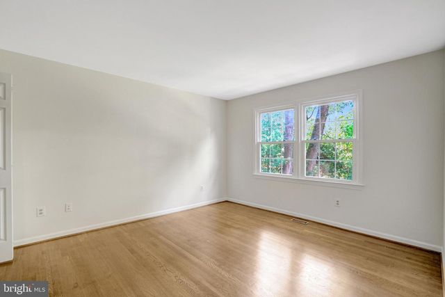 8517 ELECTRIC AVE, Vienna, VA 22182