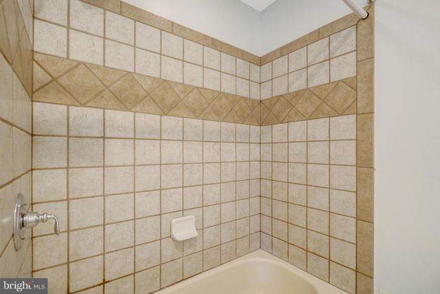 8517 ELECTRIC AVE, Vienna, VA 22182