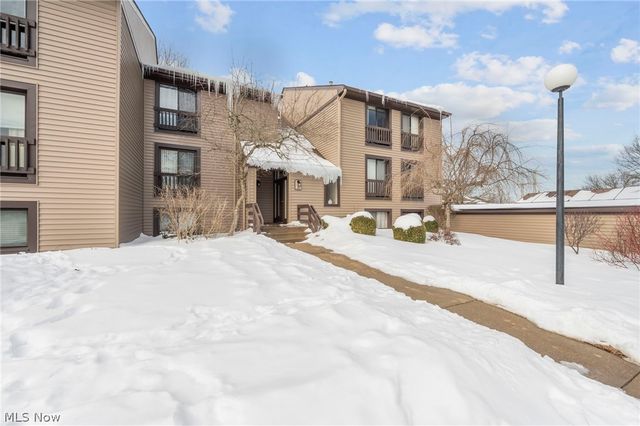 1105 Canyon View Road 604, Northfield, OH 44067