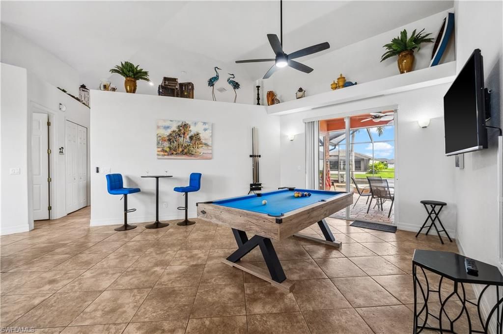 Image 5 of property listing at 3319 NW 5th TER, Cape Coral, FL 33993