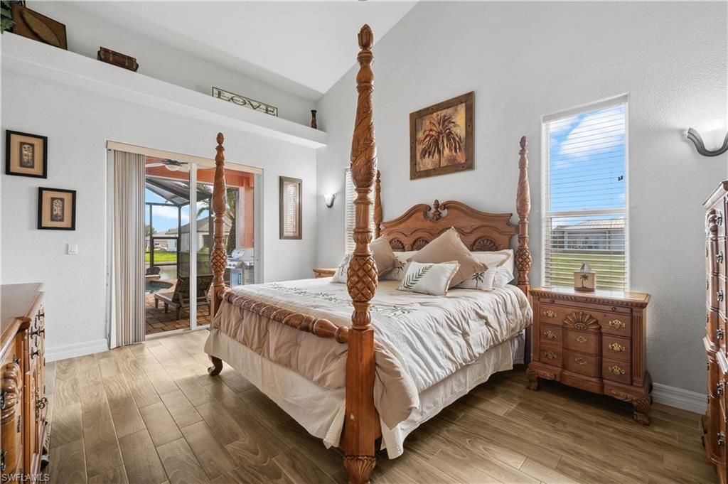 Image 9 of property listing at 3319 NW 5th TER, Cape Coral, FL 33993