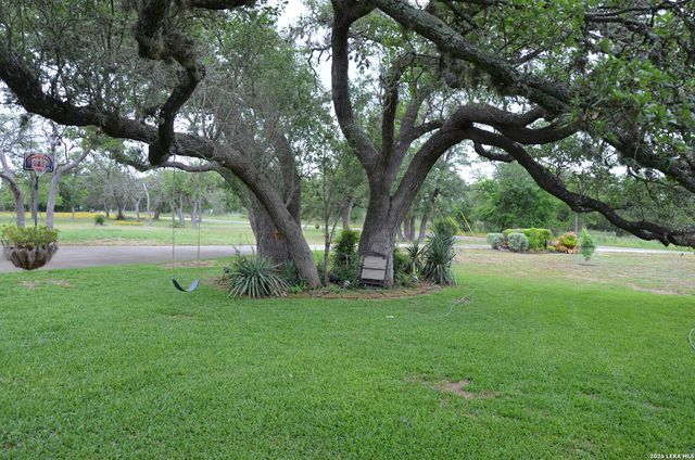 11 Coughran Rd, Boerne, TX 78006