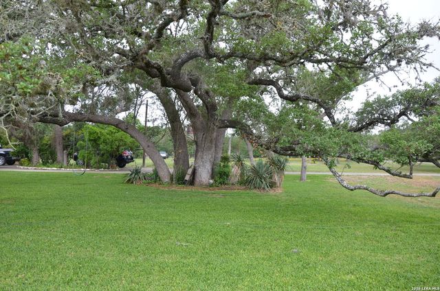 11 Coughran Rd, Boerne, TX 78006