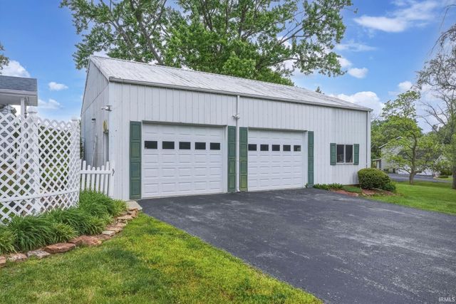2872 Dixie Highway, Bedford, IN 47421