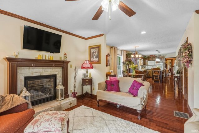 2872 Dixie Highway, Bedford, IN 47421