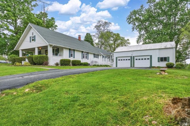 2872 Dixie Highway, Bedford, IN 47421