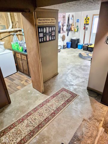 8379 S Christian Drive, Nineveh, IN 46164