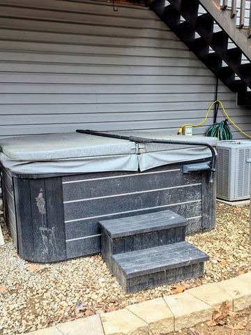 8379 S Christian Drive, Nineveh, IN 46164