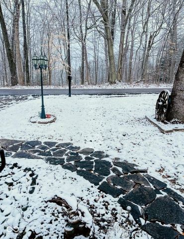 8379 S Christian Drive, Nineveh, IN 46164