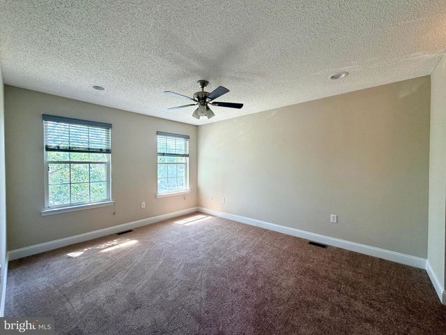 196 SAPPHIRE LA, Franklin Park, NJ 08823