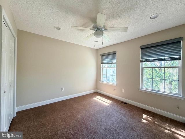 196 SAPPHIRE LA, Franklin Park, NJ 08823