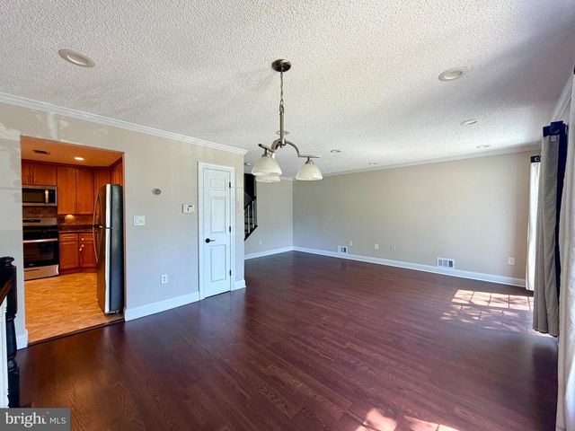 196 SAPPHIRE LA, Franklin Park, NJ 08823