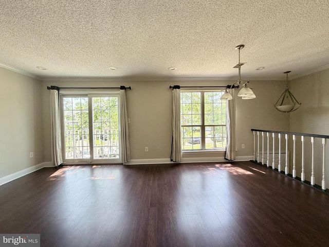 196 SAPPHIRE LA, Franklin Park, NJ 08823