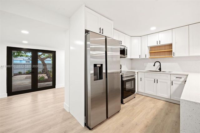 4871 SW 20th St, Fort Lauderdale, FL 33317