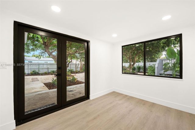 4871 SW 20th St, Fort Lauderdale, FL 33317