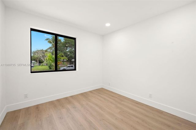 4871 SW 20th St, Fort Lauderdale, FL 33317