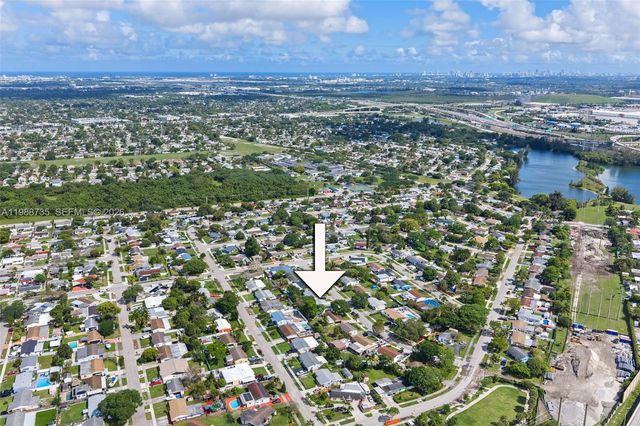 4871 SW 20th St, Fort Lauderdale, FL 33317