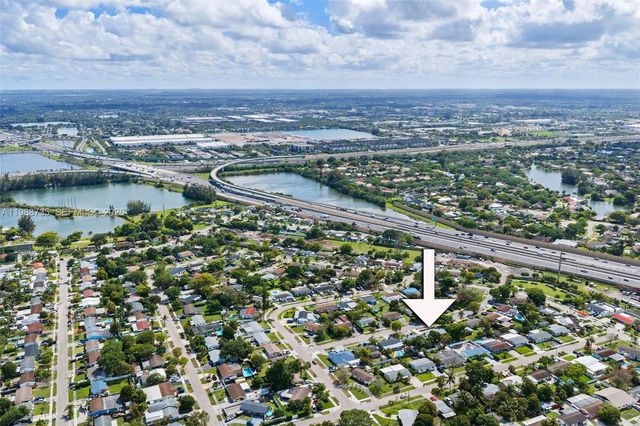 4871 SW 20th St, Fort Lauderdale, FL 33317