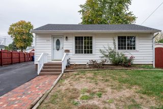 2246 Ottawa Road, Waukegan, IL 60087