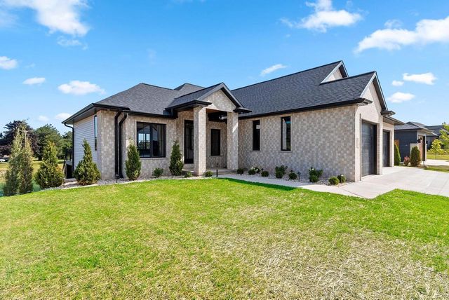 1761 BOBBY JONES DRIVE, De Pere, WI 54115