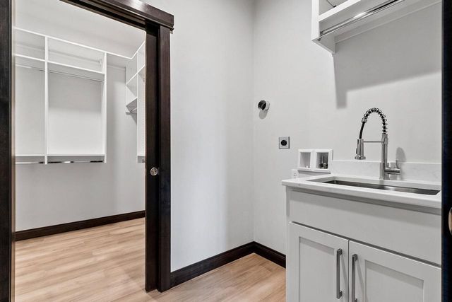 1761 BOBBY JONES DRIVE, De Pere, WI 54115