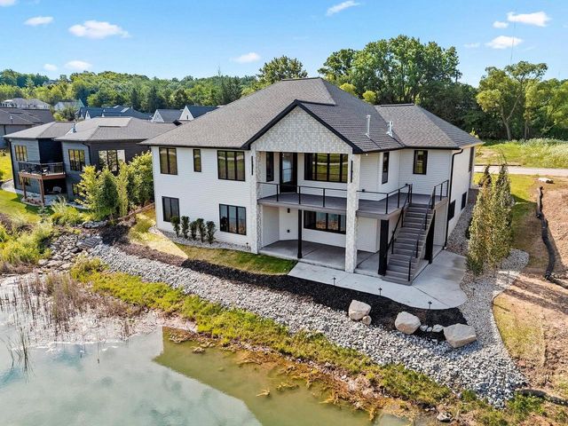 1761 BOBBY JONES DRIVE, De Pere, WI 54115