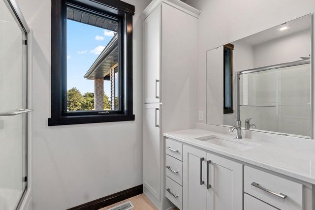 1761 BOBBY JONES DRIVE, De Pere, WI 54115