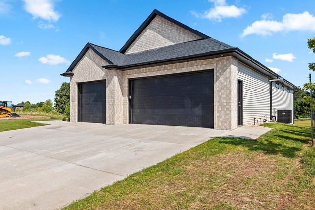 1761 BOBBY JONES DRIVE, De Pere, WI 54115