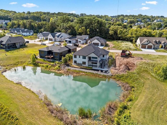 1761 BOBBY JONES DRIVE, De Pere, WI 54115