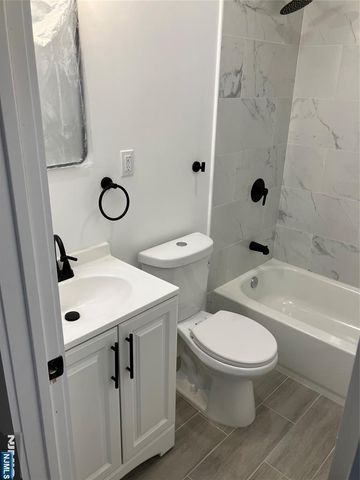 445 17th Street, Newark, NJ 07103